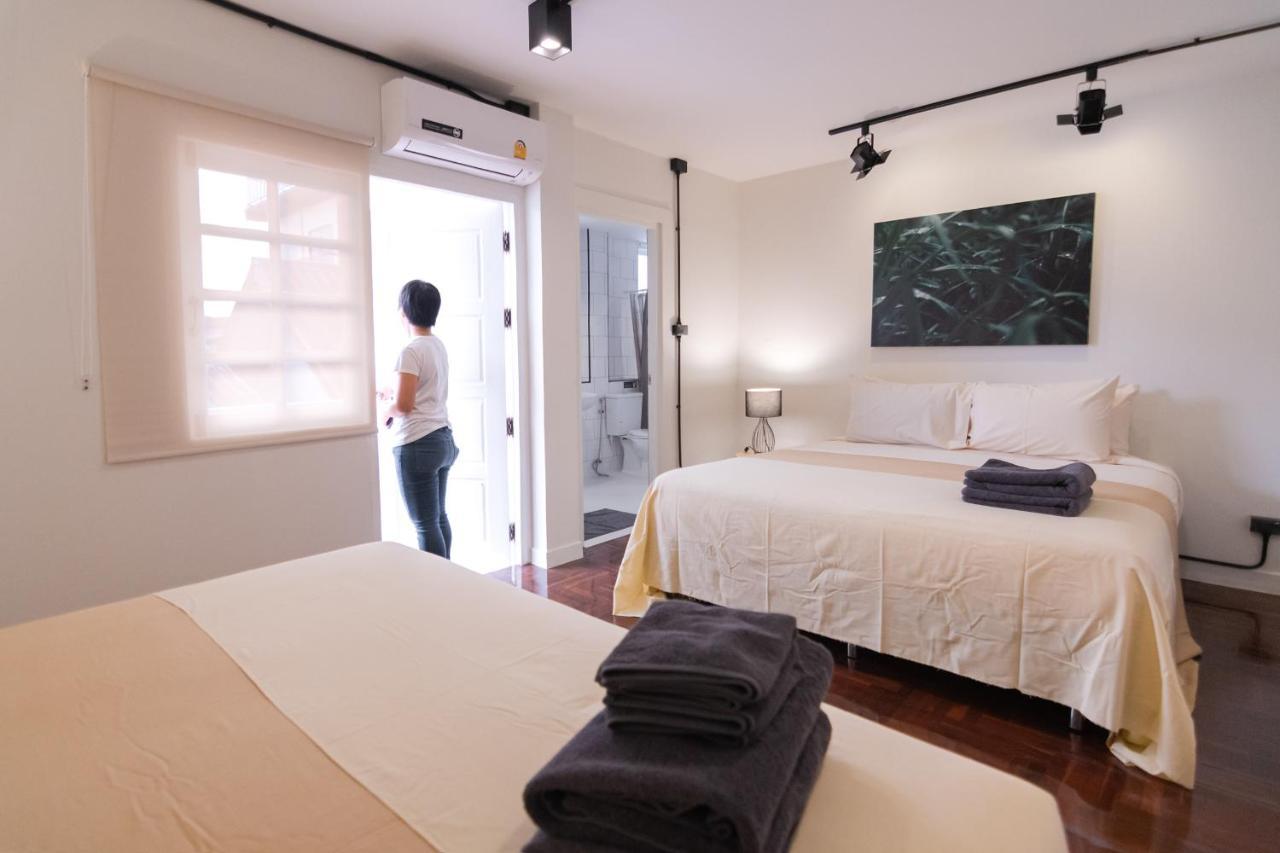 Mini-Me Hubs, Charm Suites & Pool In Old City Chiang Mai Exterior foto