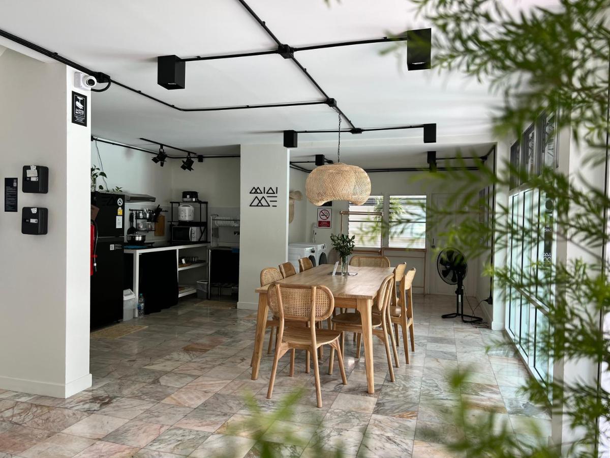 Mini-Me Hubs, Charm Suites & Pool In Old City Chiang Mai Exterior foto